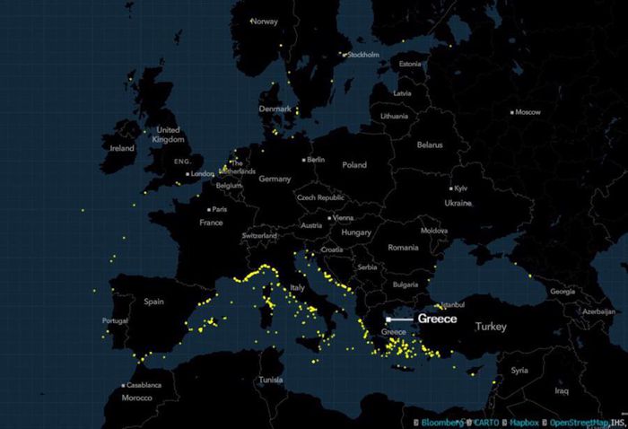 Du thuyền đậu kín quanh các cảng của Hy Lạp trong tháng 6, theo dữ liệu theo dõi du thuyền của Bloomberg.