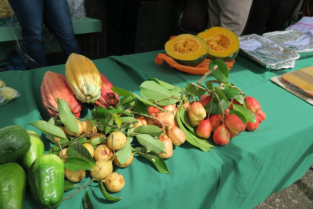 Trái cây tại Grenada cực kì đa dạng