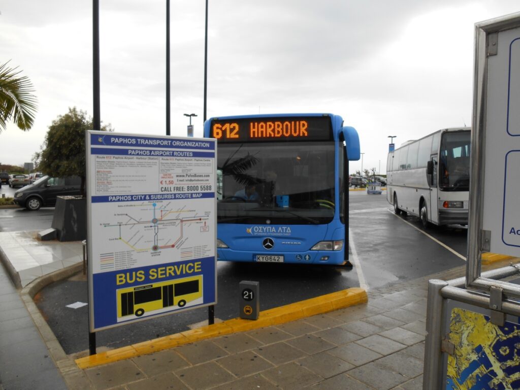 Trạm xe buýt tại Paphos