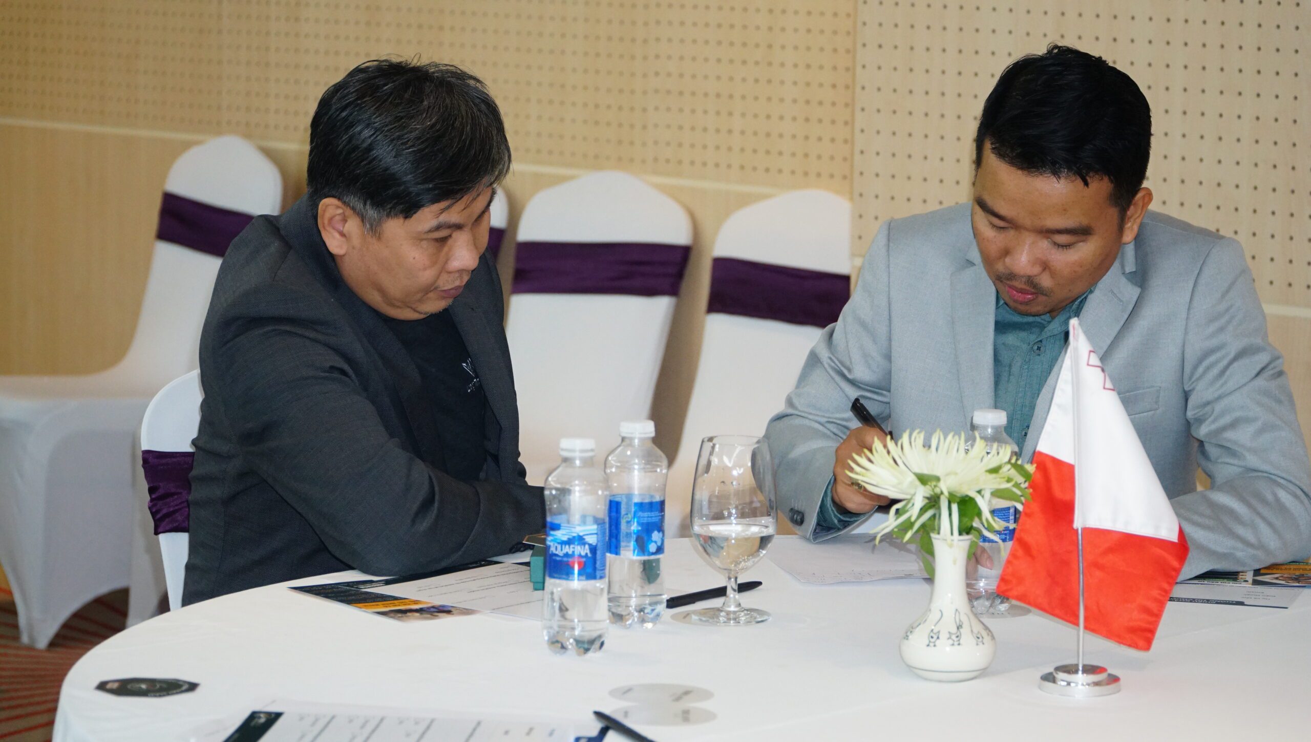 Anh Justice Liem Huynh trao đổi trực tiếp với Nhà đầu tư