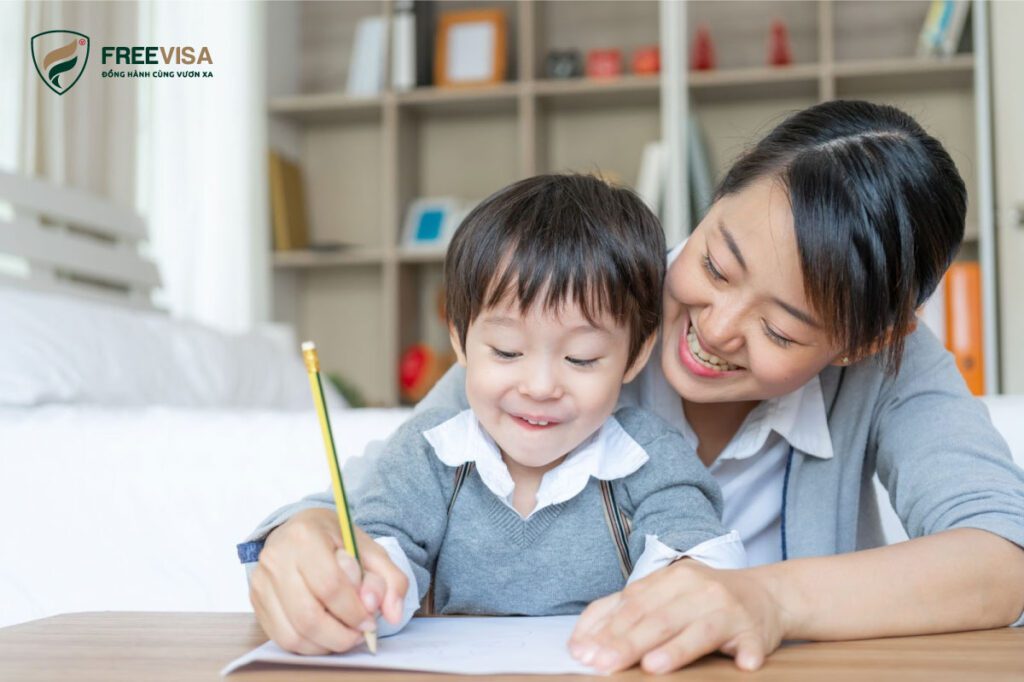 Đồng hành cùng con những nét chữ đầu đời