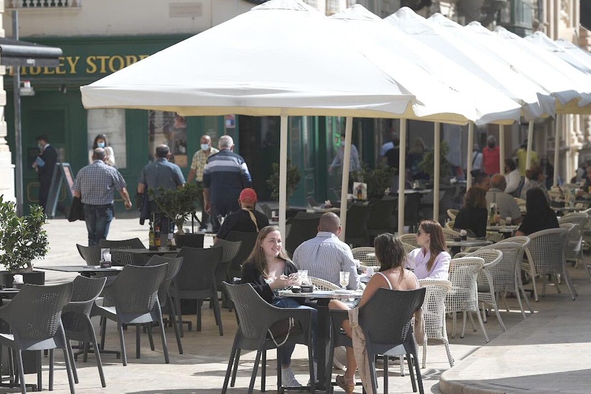 Hơn một phần mười tổng số người lao động ở Malta đang làm việc trực tiếp trong ngành kinh doanh nhà hàng.Ảnh: Matthew Mirabelli