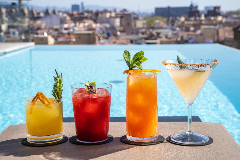Skybar (Grand Central Hotel) nằm tại địa chỉ Via Laietana 30, Barcelona.