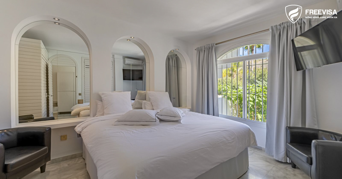 Nhà phố 2 phòng ngủ 101m2 - 595.000 EUR