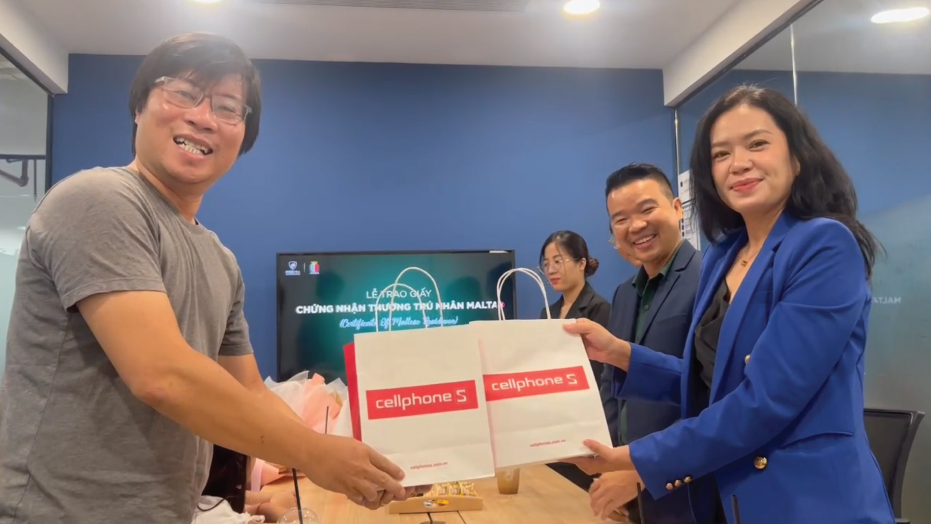 Những món quà nhỏ dành tặng cho gia đình Ms Tiền