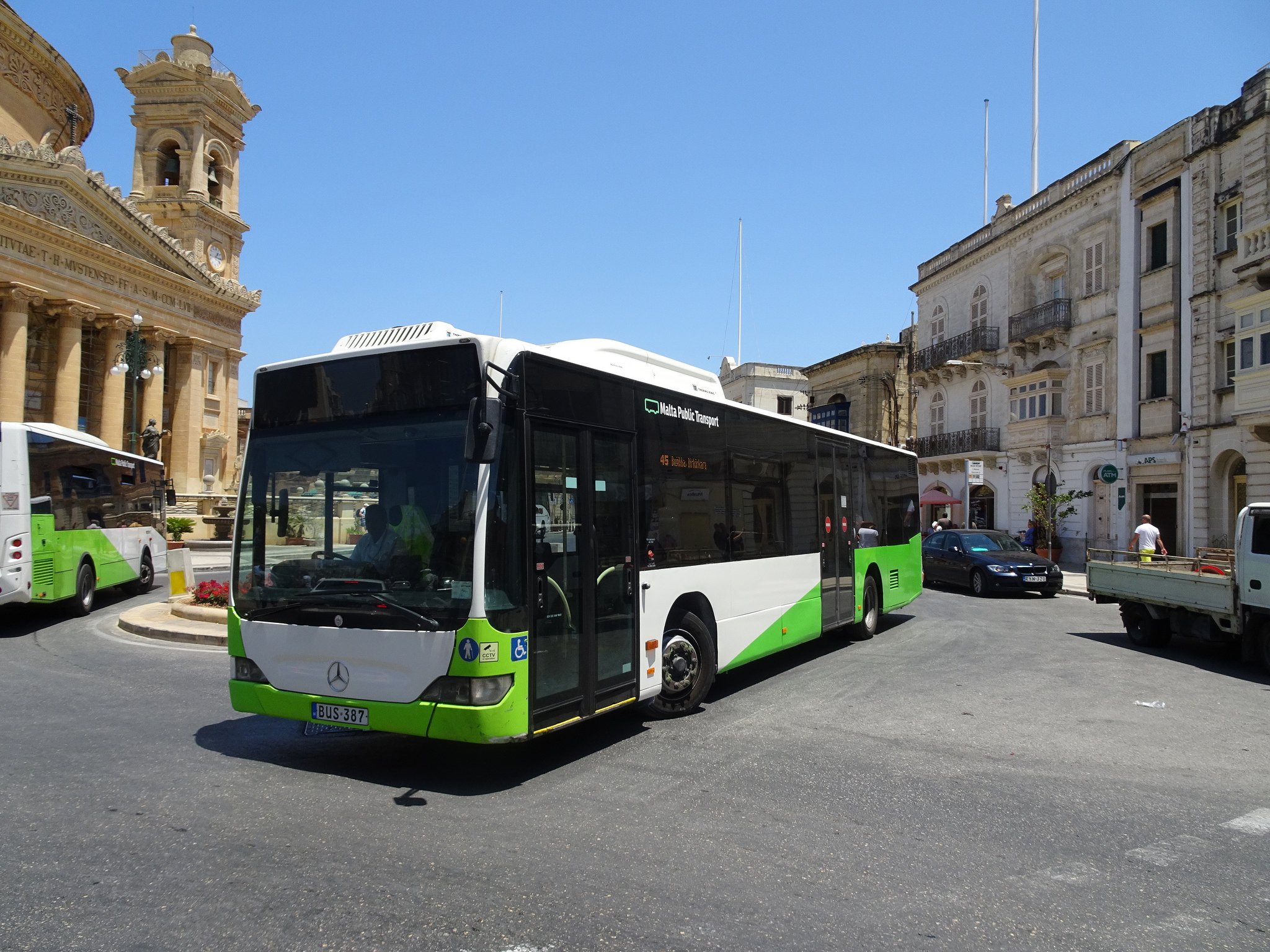 Malta Bus